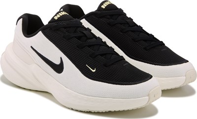 nike flex famous footwear