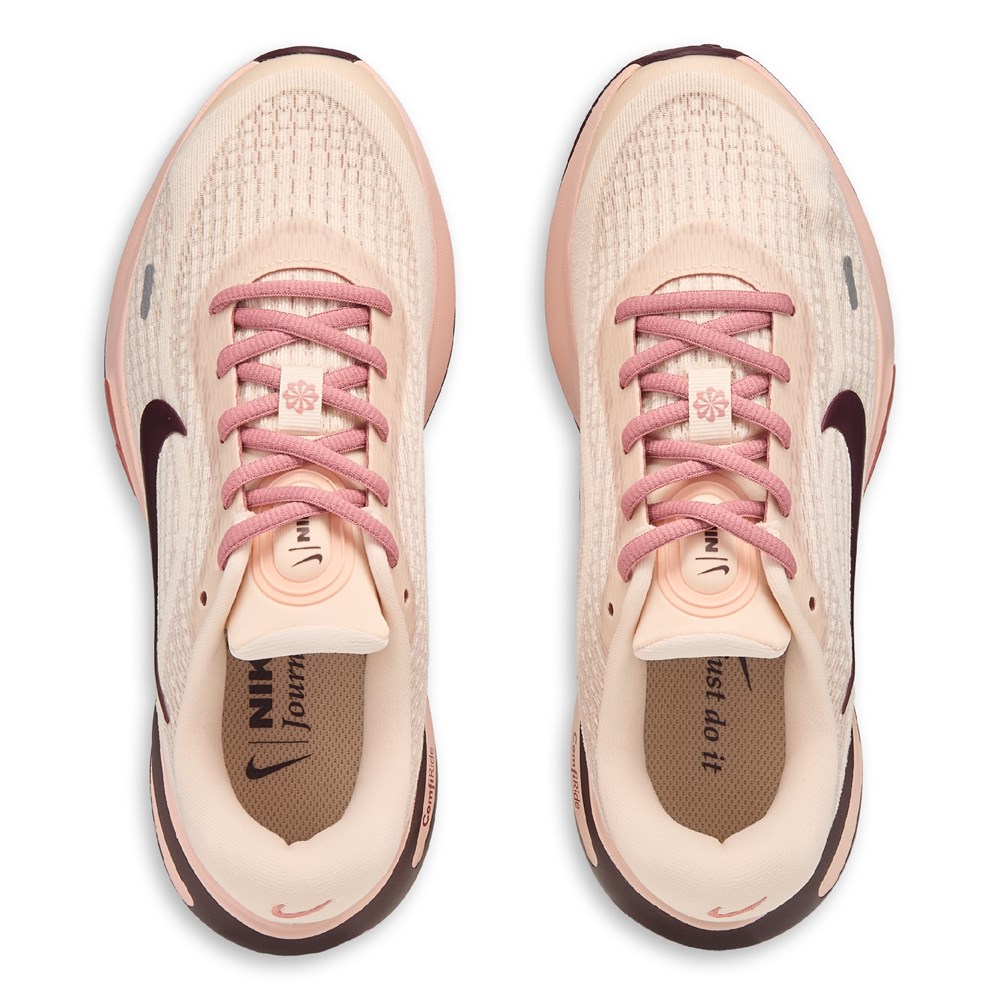 nike womens slip on running shoes