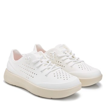 Women's In Motion Pacer Sneaker