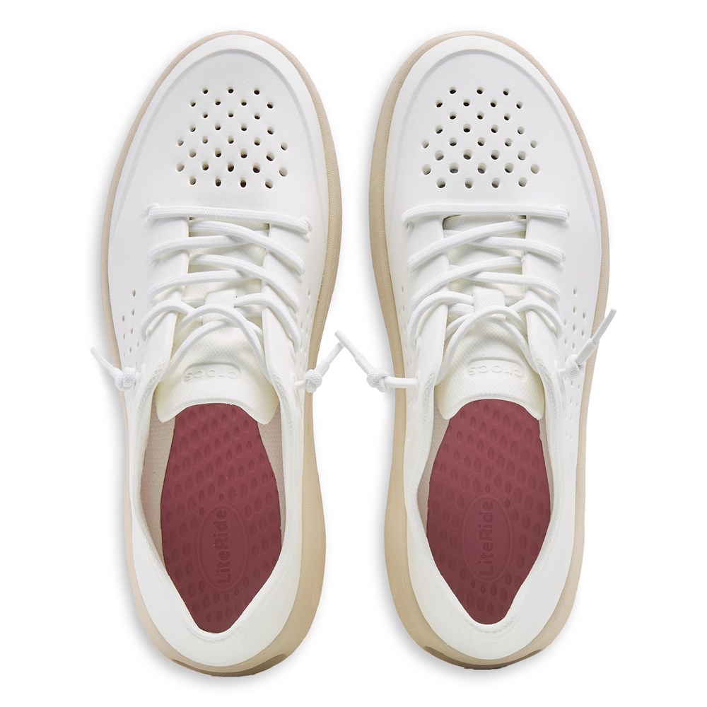 Women's In Motion Pacer Sneaker