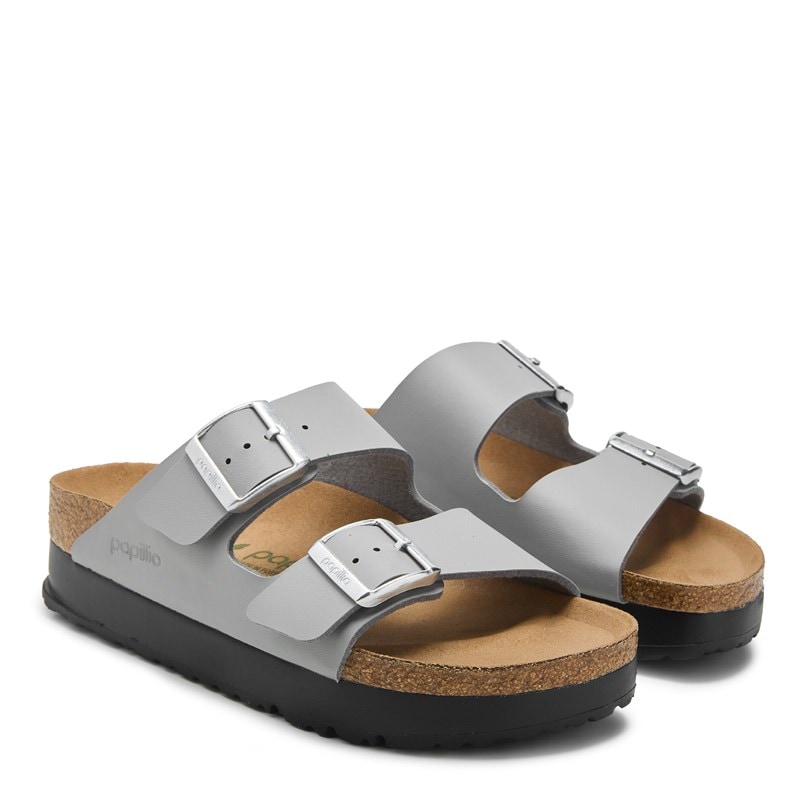 https://www.famousfootwear.com/blob/product-images/20000/46/80/6/46806_pair_feed800.jpg