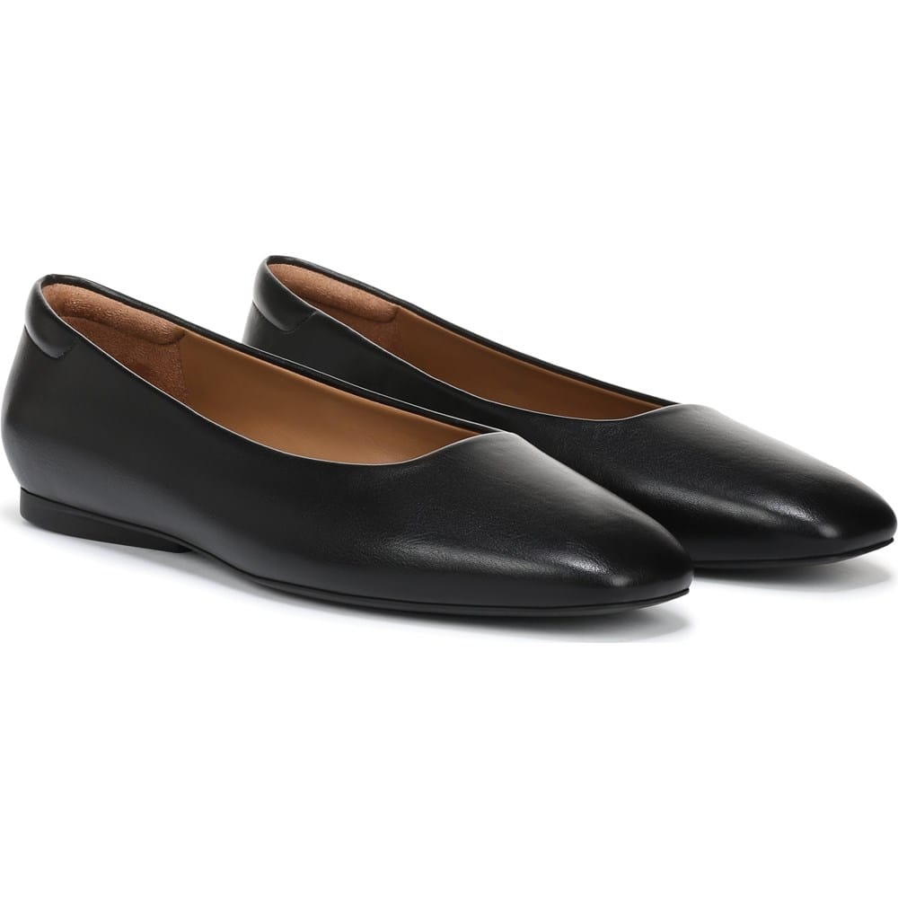Naturalizer Women's Alana Slip On Flat | Famous Footwear
