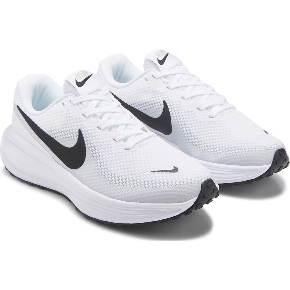 nike revolution 5 famous footwear