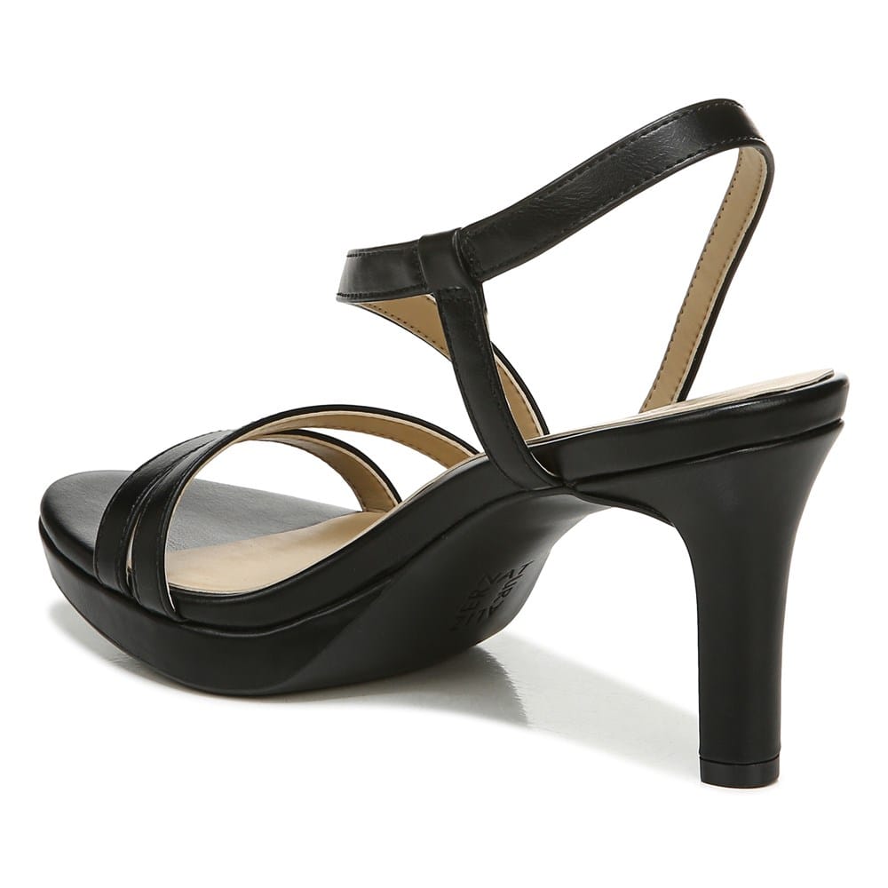 【美品】BRENTA BLACK FLAT SANDAL 24 Naturalizer Women's Brenta Dress Sandal | Famous Footwear