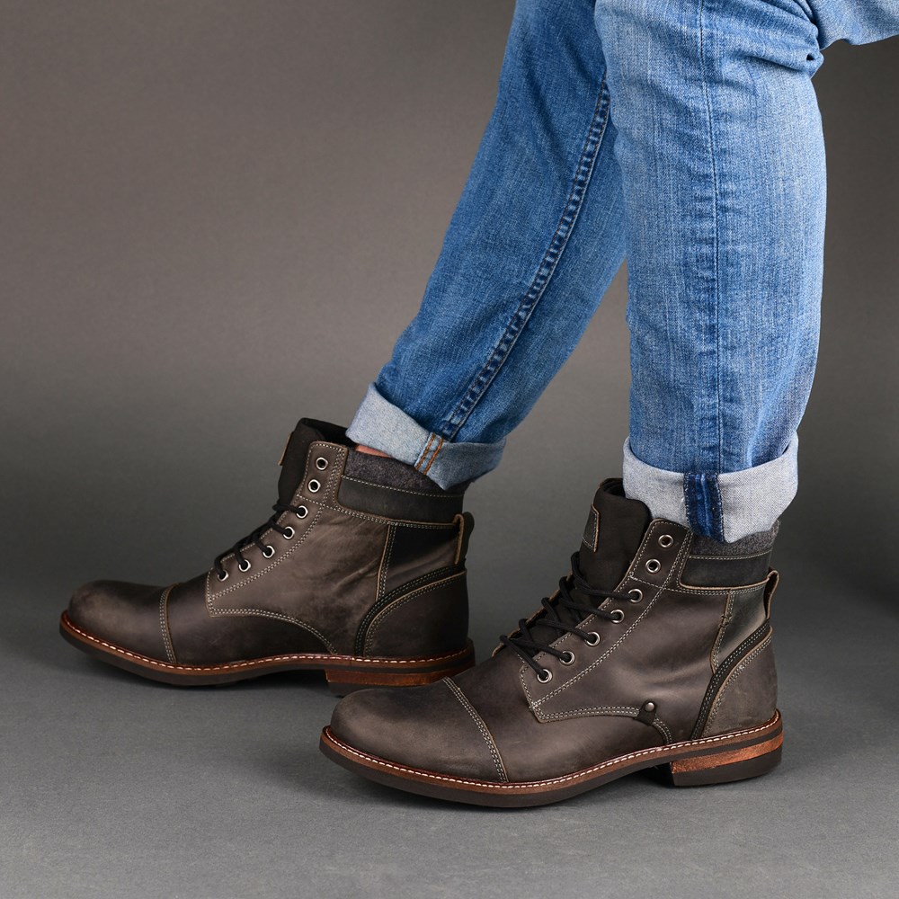 Territory Men s Yukon Cap Toe Hiker Boot Famous Footwear