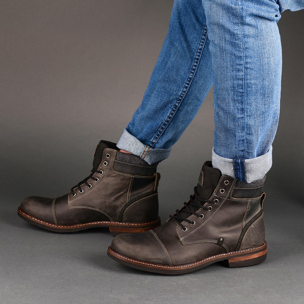 Territory Men s Yukon Cap Toe Hiker Boot Famous Footwear