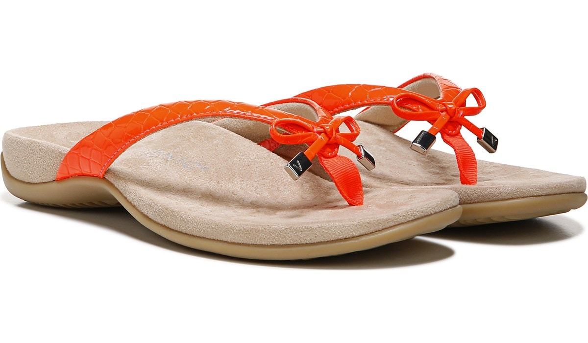 wide flip flops womens