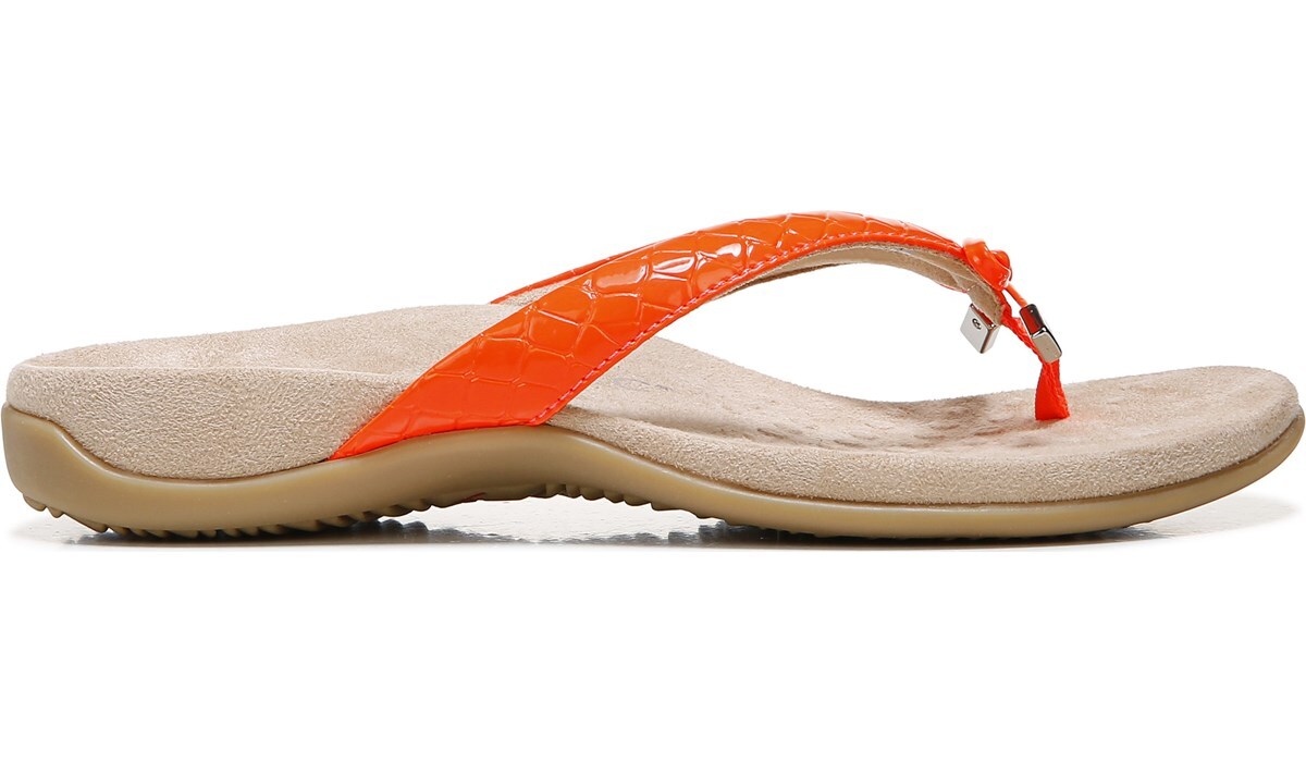 narrow vionic sandals