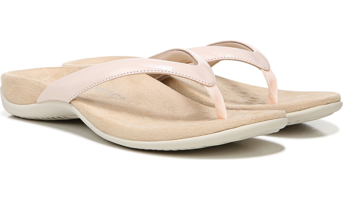 wide flip flops womens