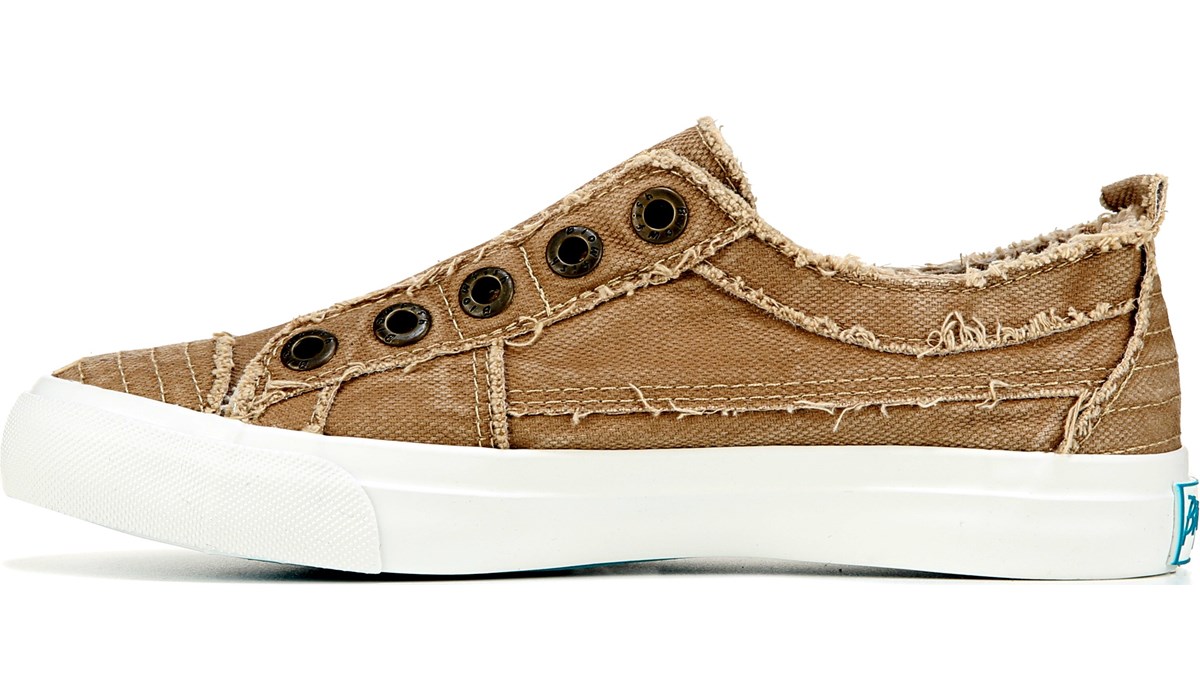 women's play slip on sneaker