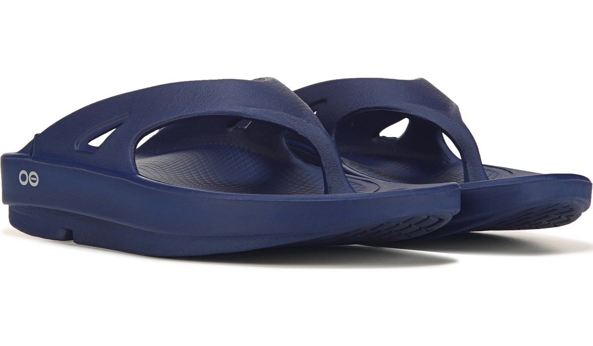 women's oofos flip flops