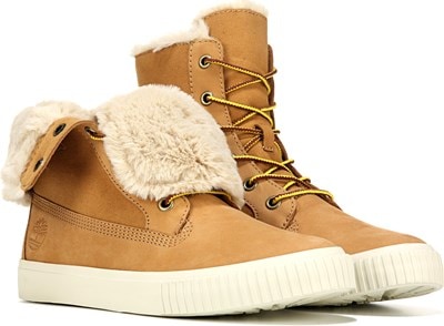 places that sell timberland boots near me