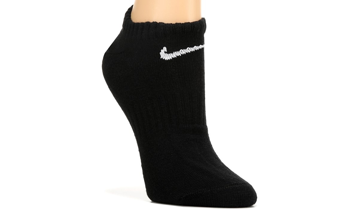 Nike Women's 6 Pack Everyday Lightweight No Show Socks | Famous Footwear