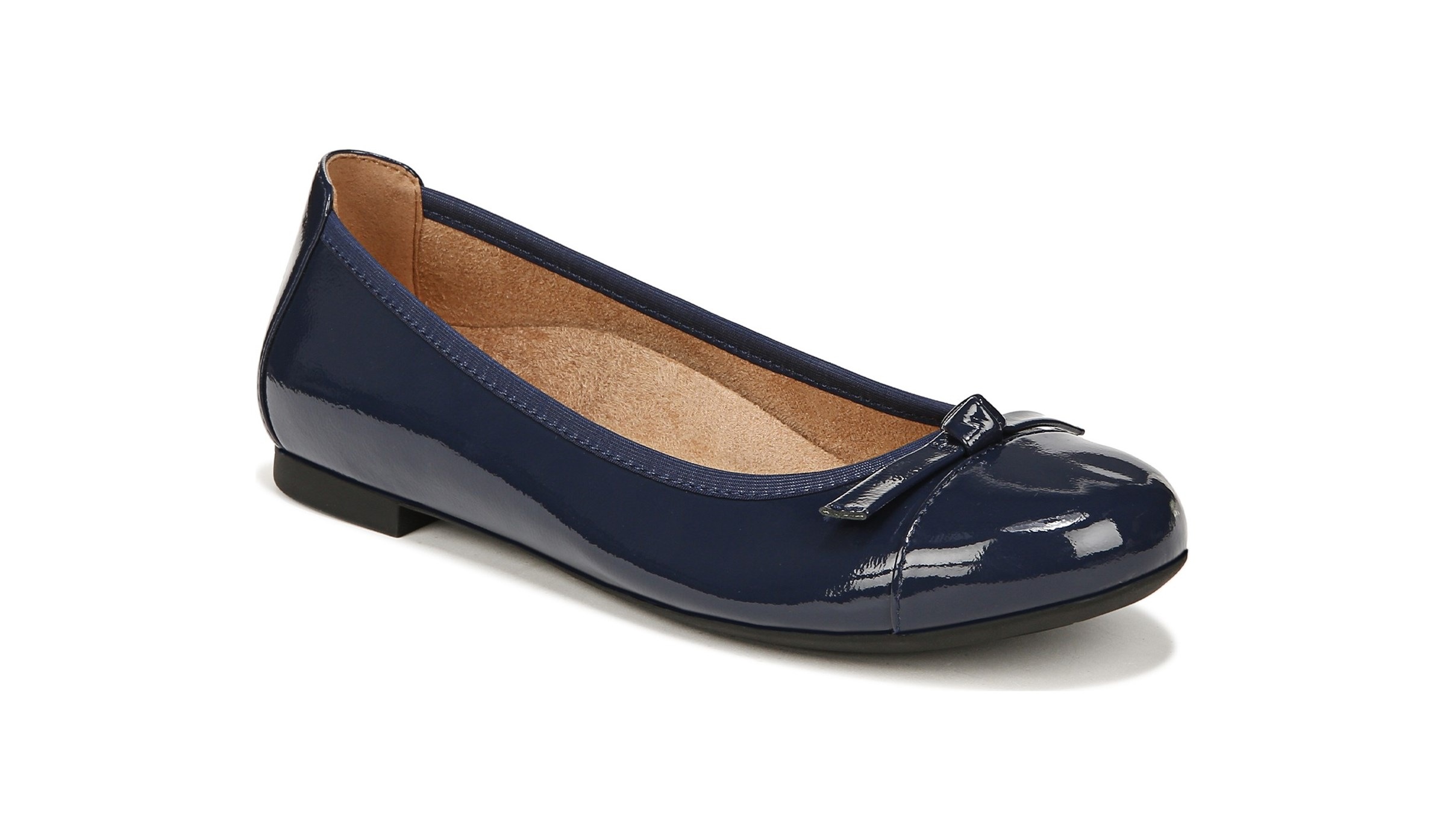 Famous footwear flat shoes on sale