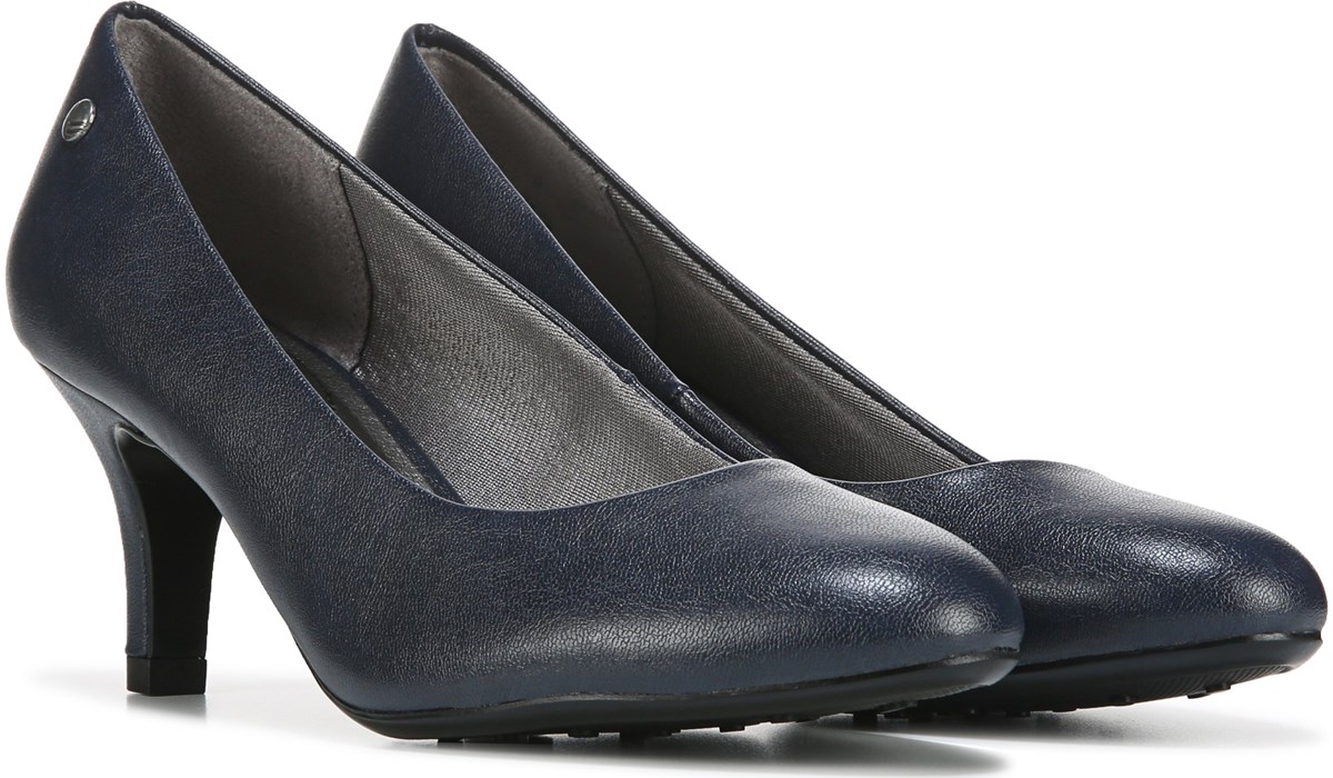 navy pump shoes