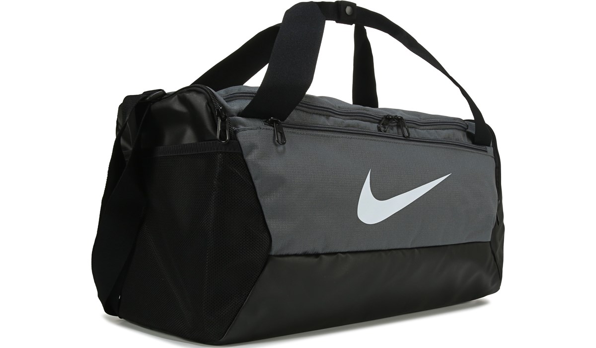 Nike Brasilia 9.5 Small Duffel Bag | Famous Footwear