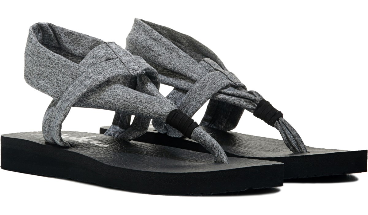 sketchers yoga sandal