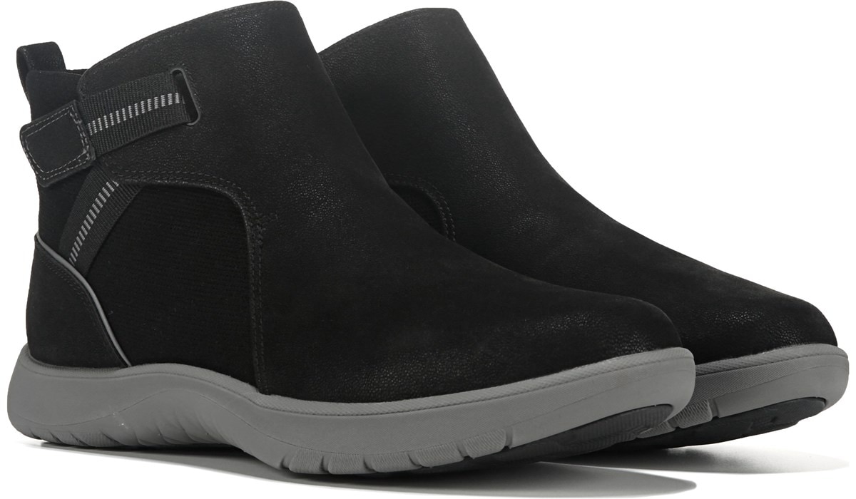clarks womens black booties