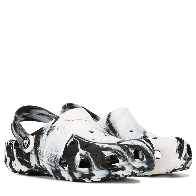 https://www.famousfootwear.com/blob/product-images/20000/56/25/3/56253_pair_feed800.jpg