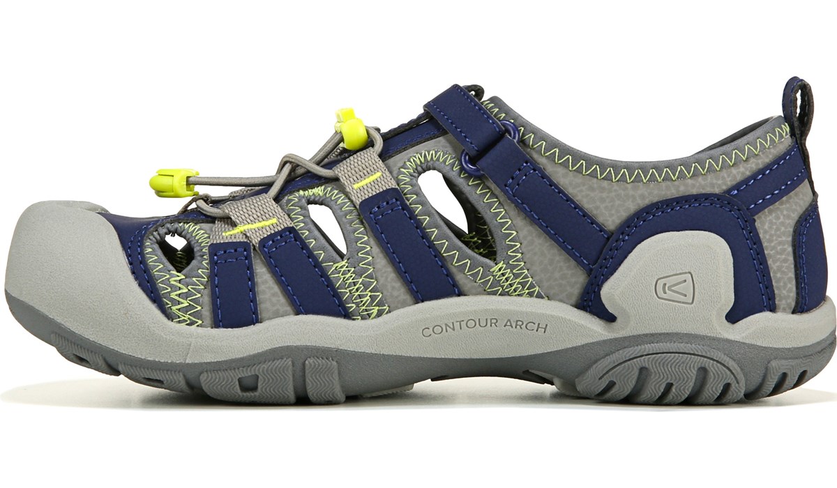 famous footwear keen