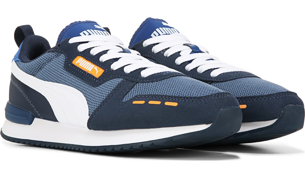 grey puma tennis shoes