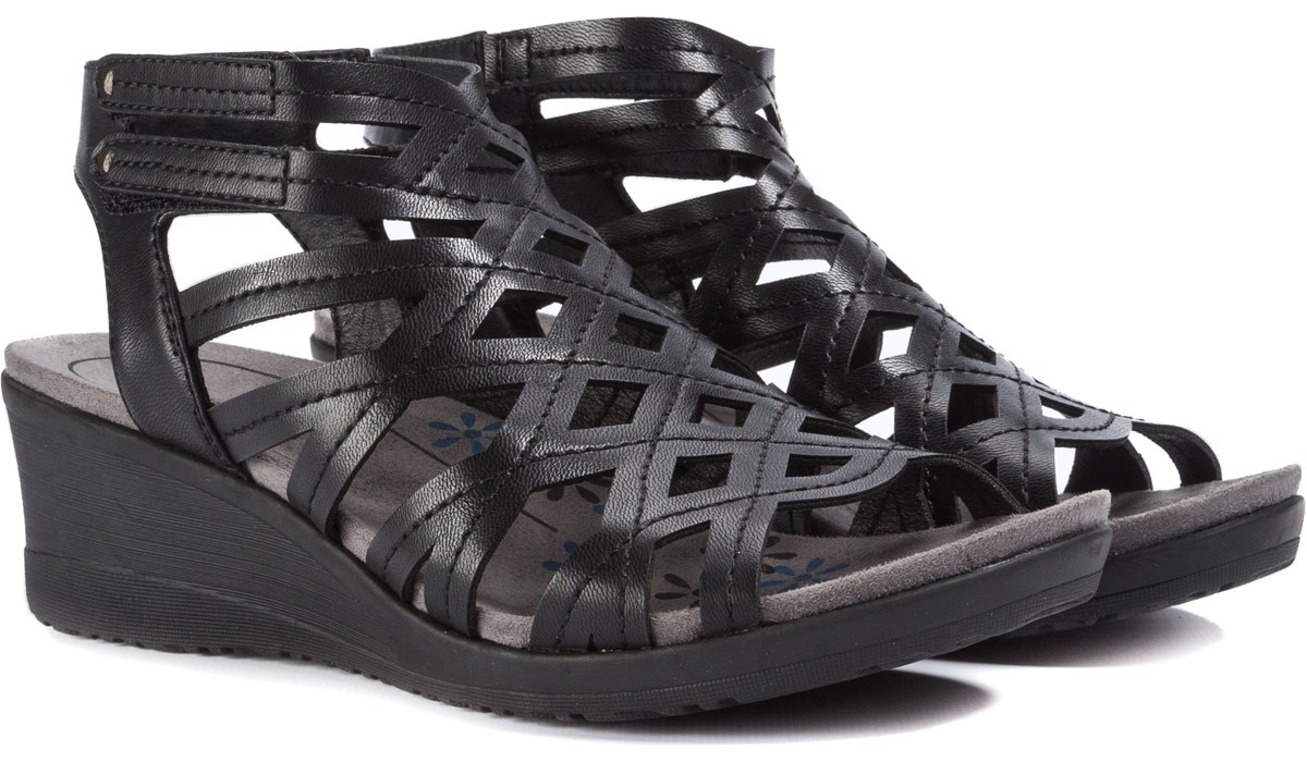 bare traps trella wedge sandal