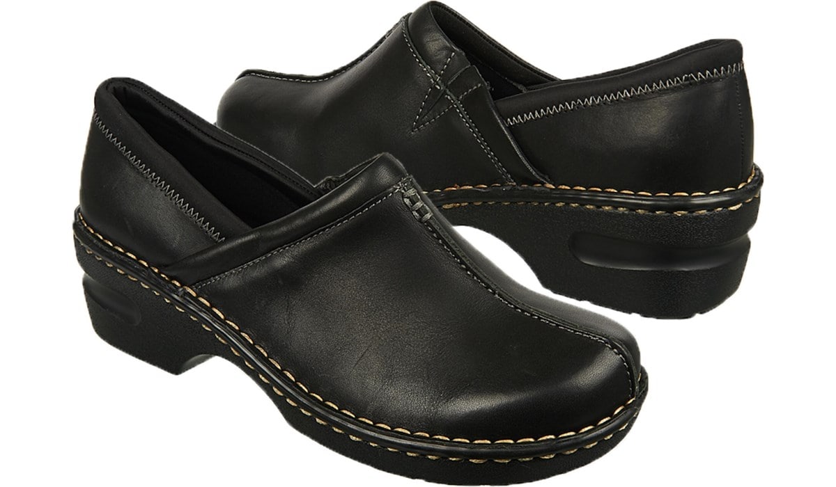 Eastland Women's Kelsey Medium/Wide Clog Famous Footwear