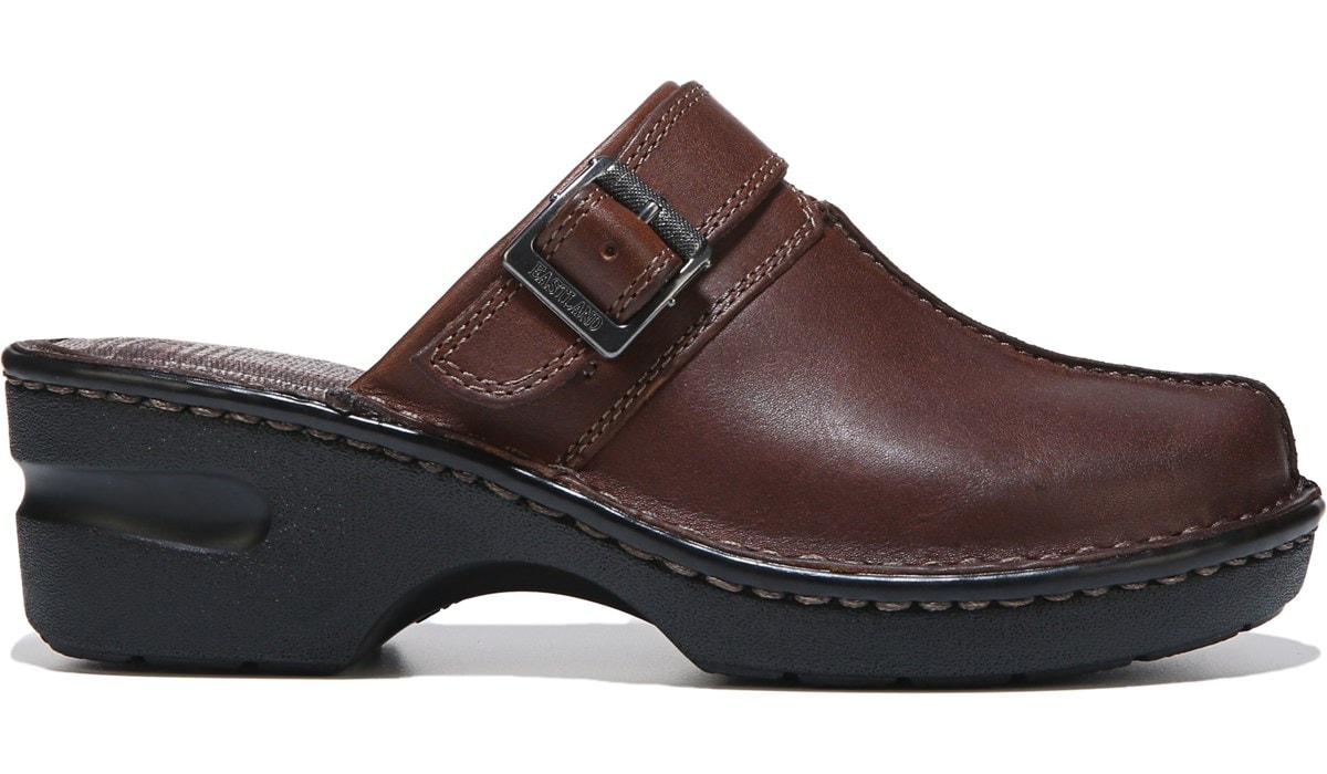 eastland mae clog