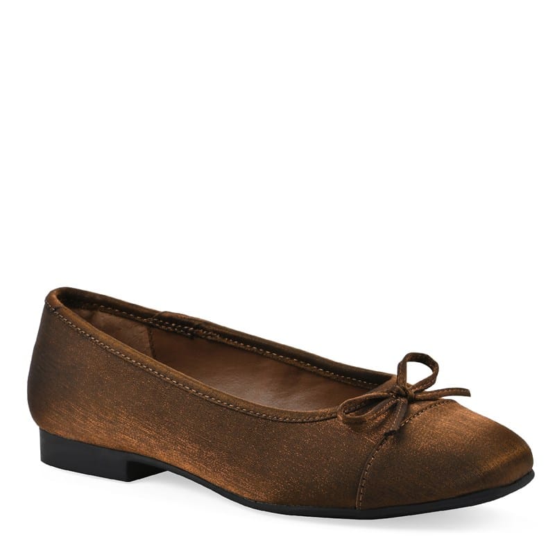 White Mountain Women's Bocci Wide Ballet Flat Shoes (Bronze Shimmer Fabric) - Size 6.0 W