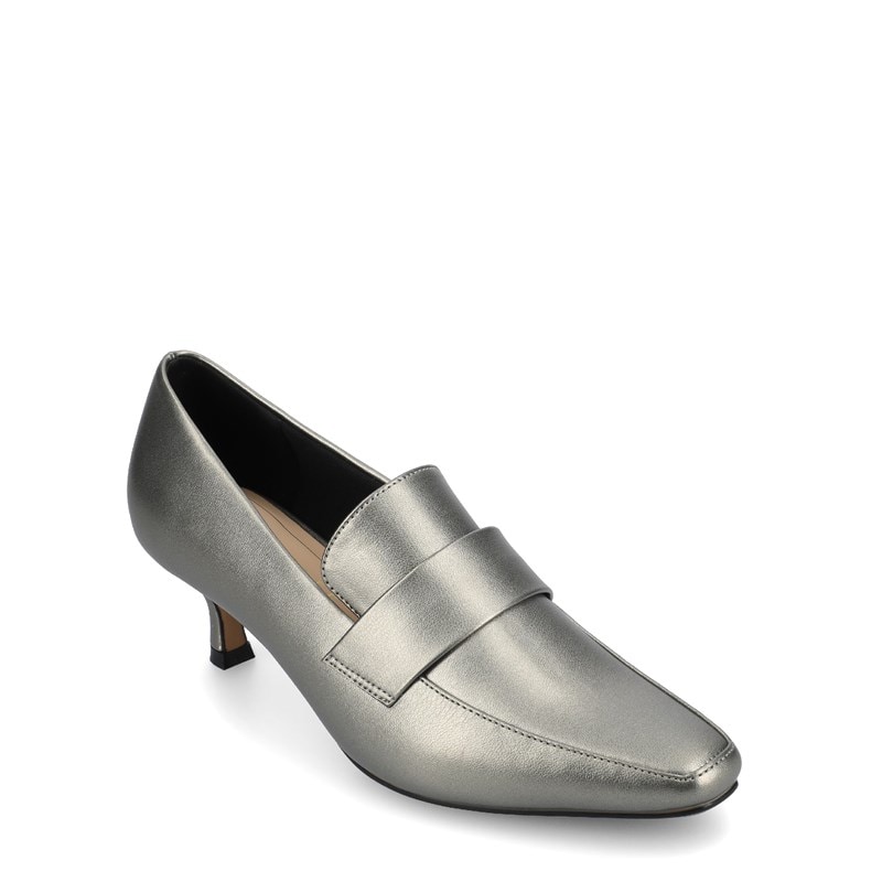 Journee Women's Celina Medium/Wide Width Kitten Heel Pump Shoes (Pewter) - Size 8.5 M