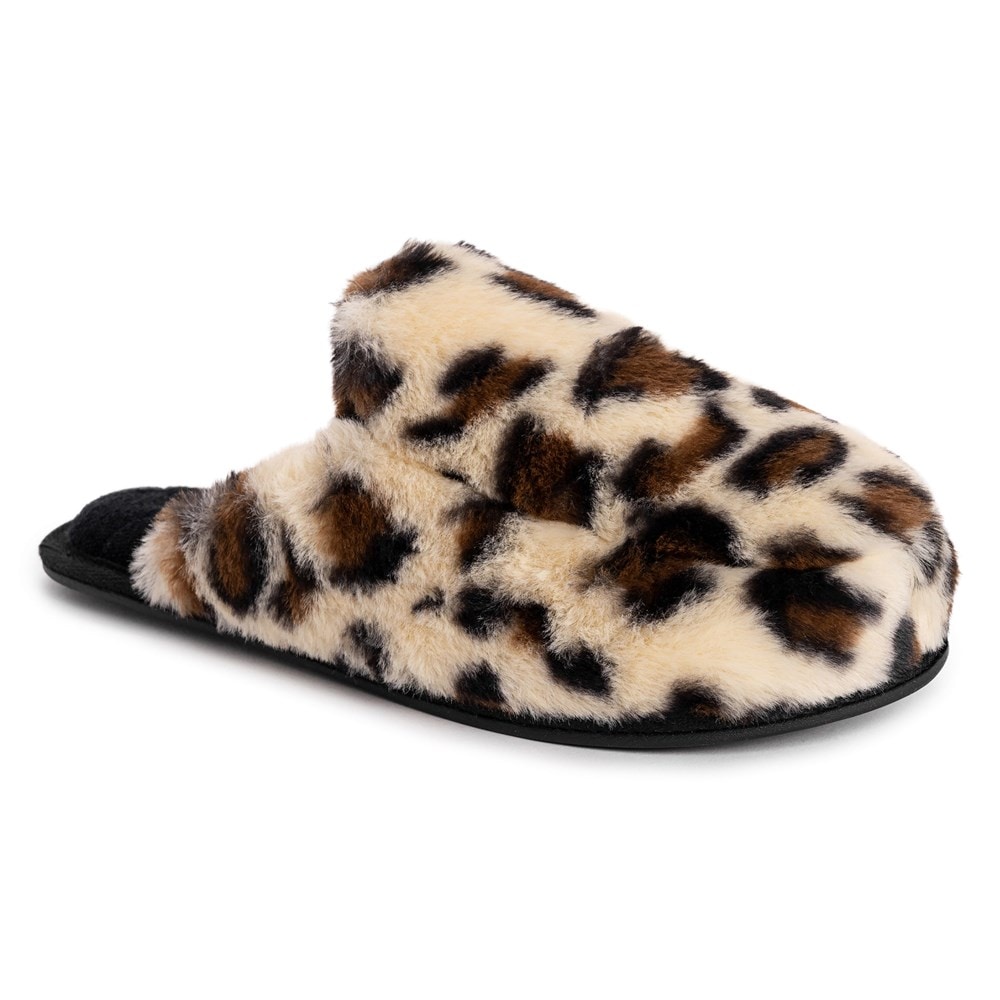 Famous footwear muk best sale luks