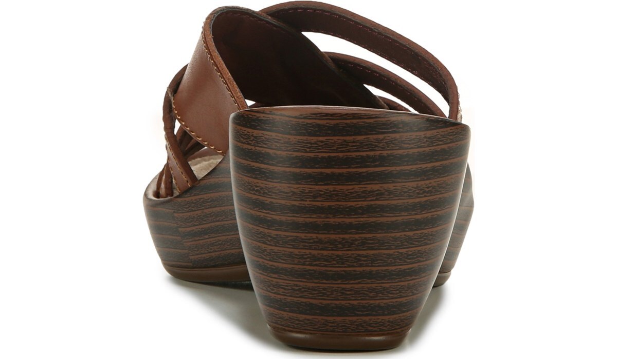 famous footwear eastland