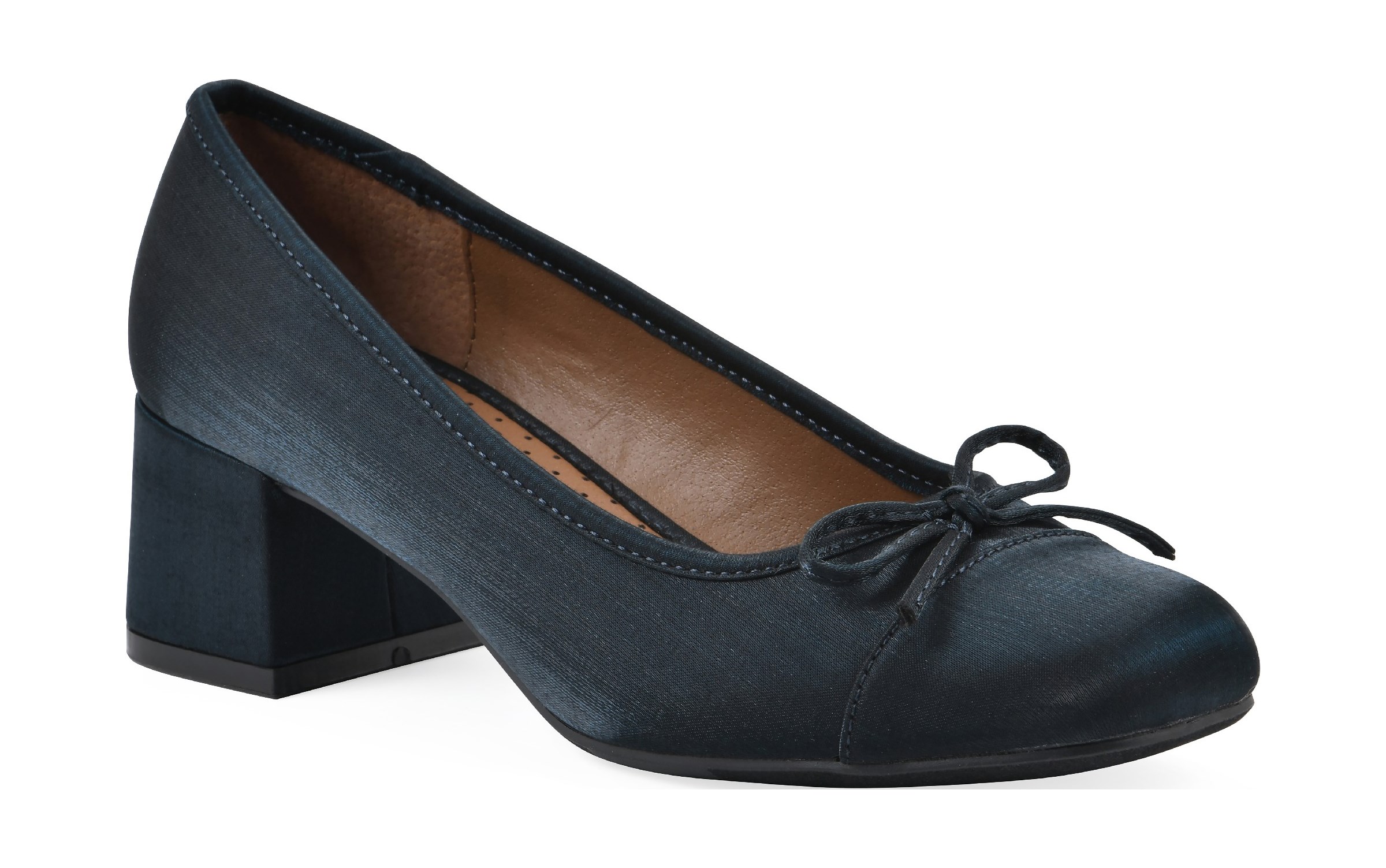 famous footwear eastland