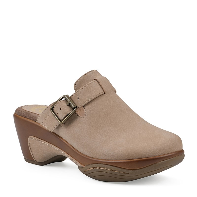 White Mountain Women's Viewed Clog Shoes (Sand Smooth) - Size 7.0 M