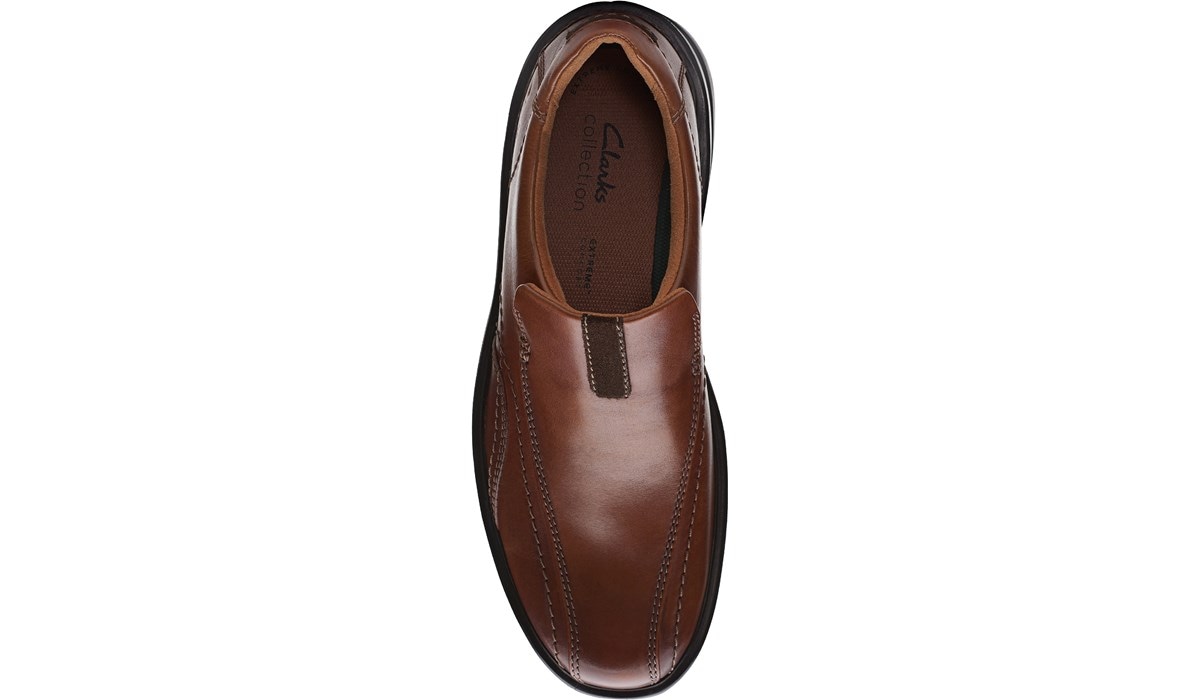 Umeki Stereotype skrive Clarks Men's Gessler Step Medium/Wide Slip On Loafer | Famous Footwear