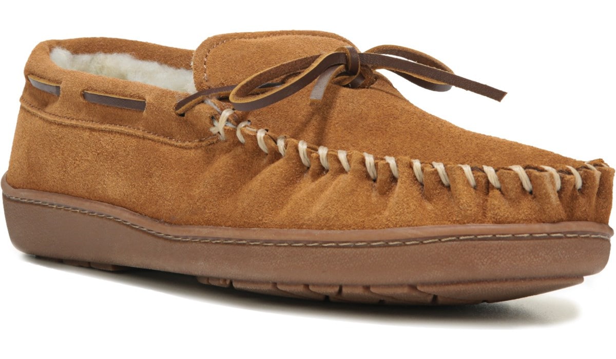 Minnetonka Moccasin Men's Mankato Trapper II Slipper | Famous Footwear