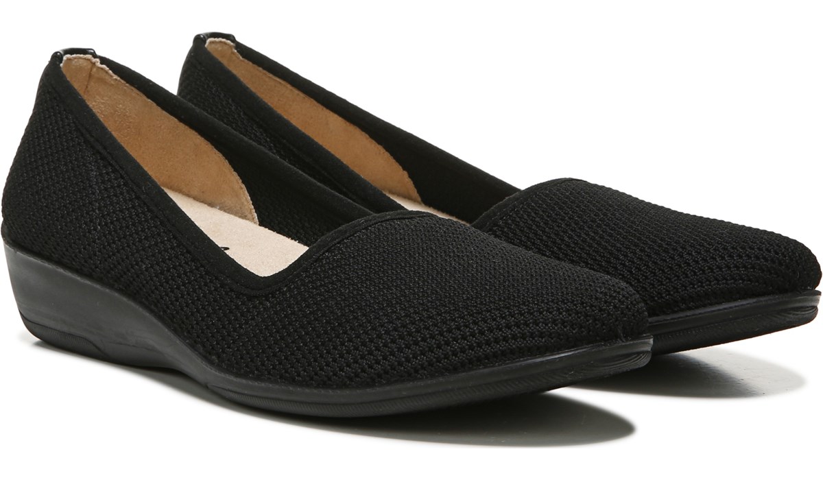 wedge black tennis shoes