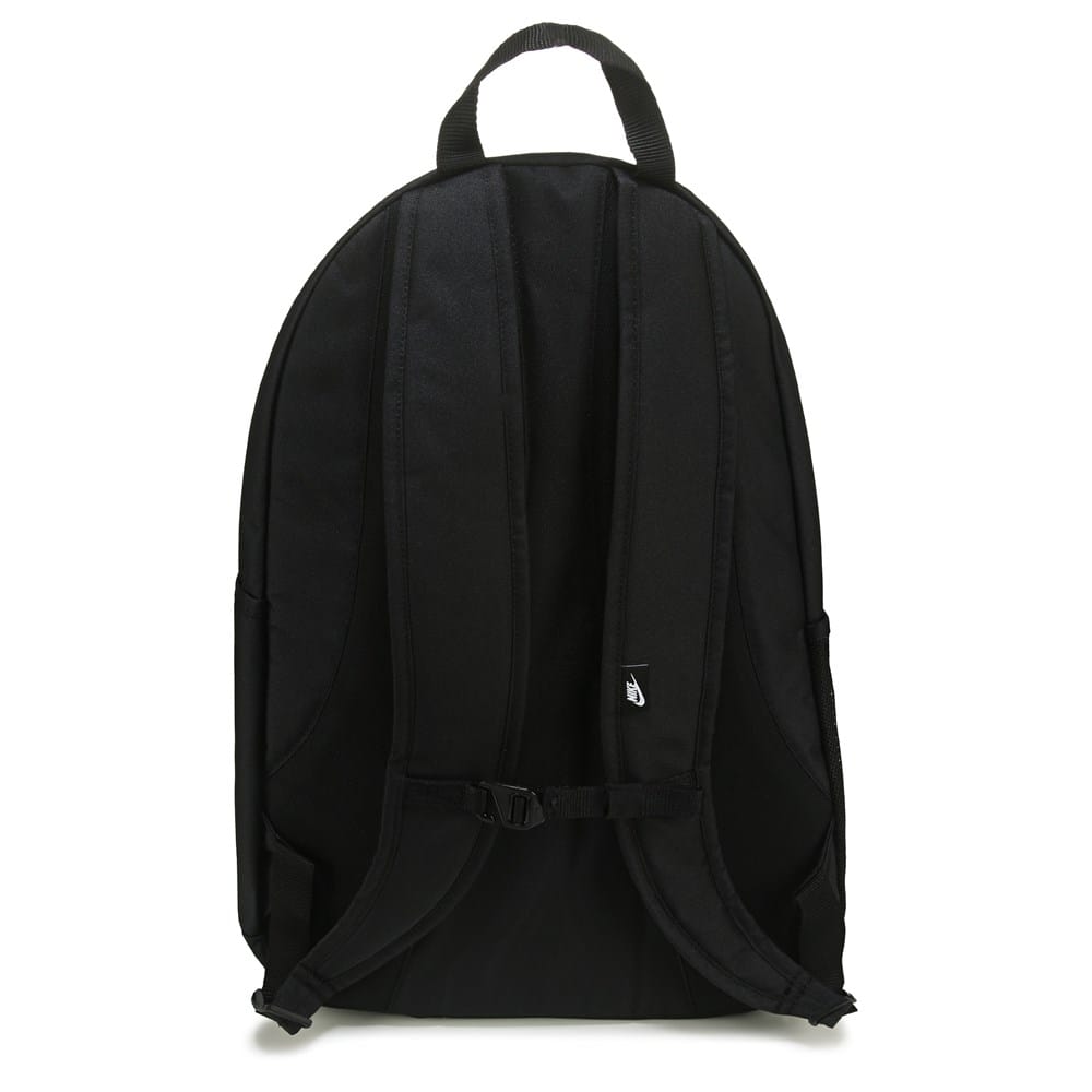 nike air backpack hayward while a chest strap and padded shoulder straps help optimise comfort for your haul Nike Air Hayward Backpack Black