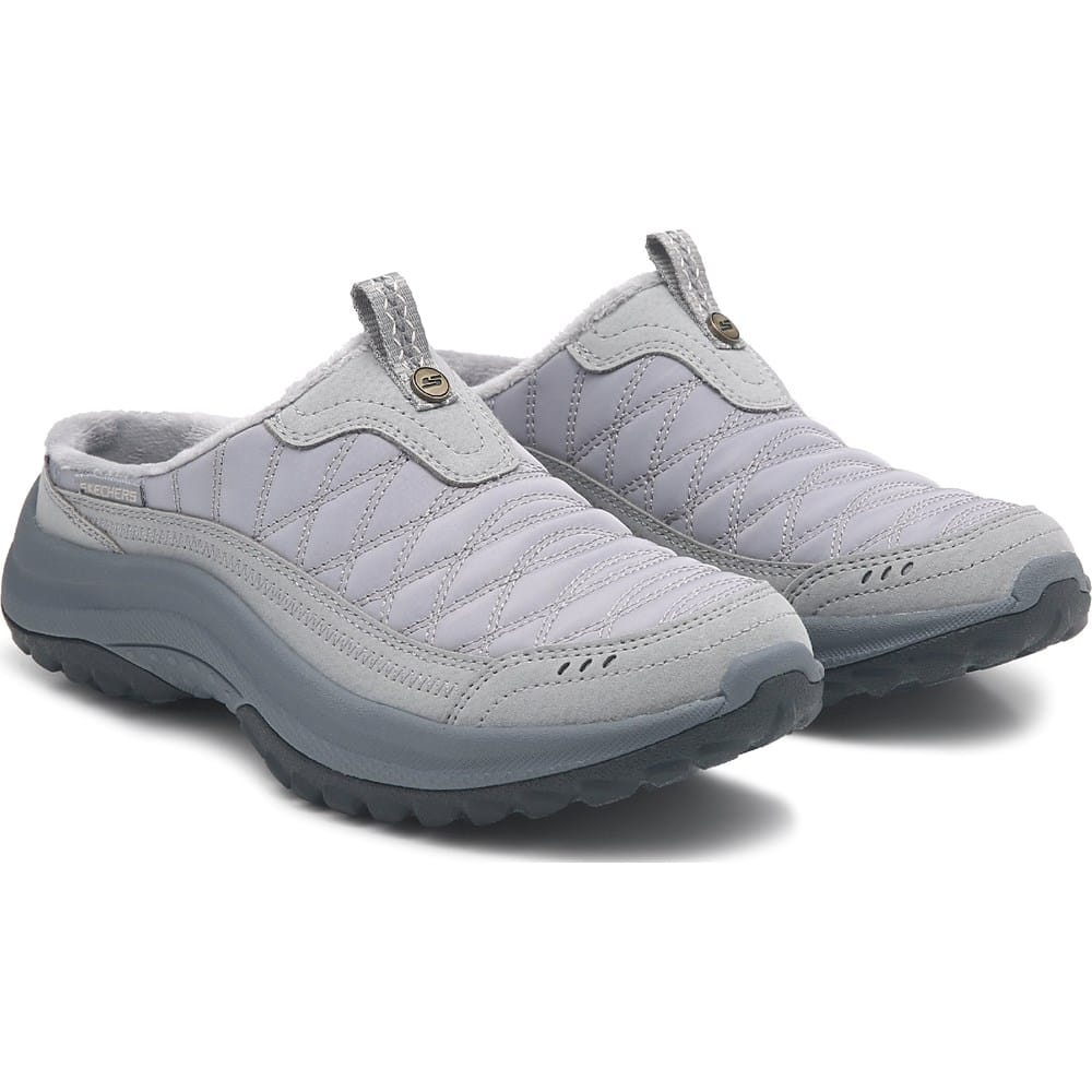 aimi　0808 Skechers Women's Auretta Slip On Quilted Clog | Famous Footwear