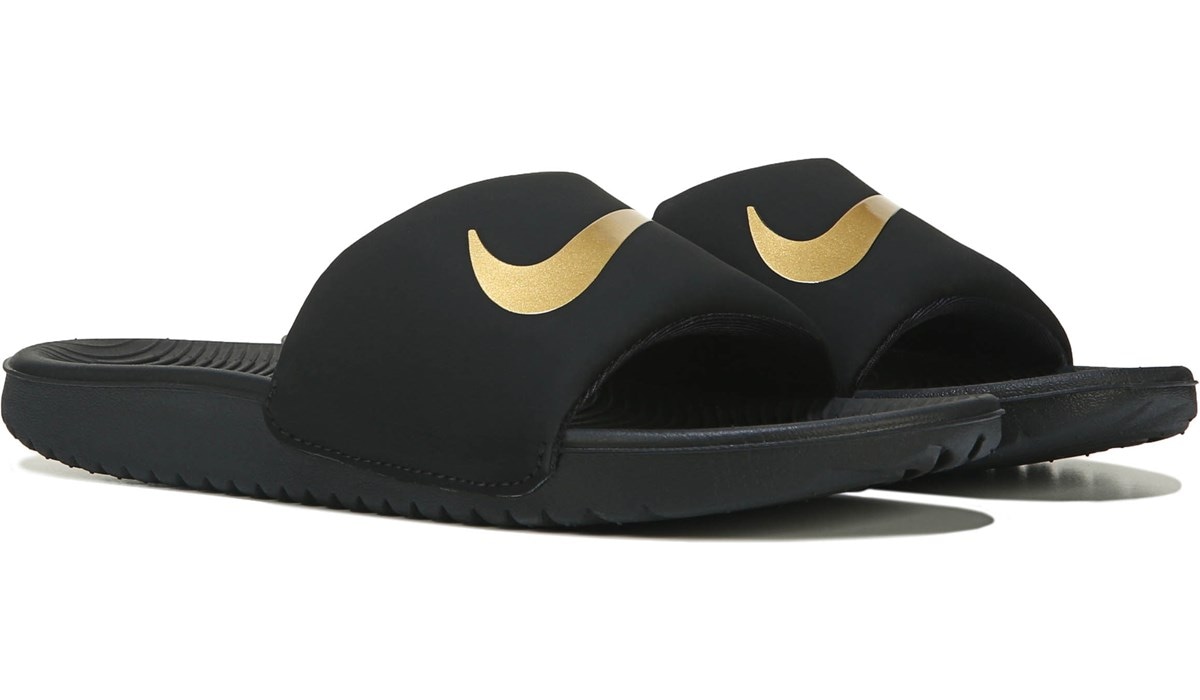 boys black nike slides