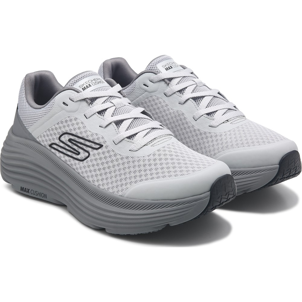 go run max cushion sneaker