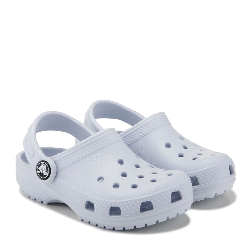 https://www.famousfootwear.com/blob/product-images/20000/73/94/0/73940_pair_feed800.jpg