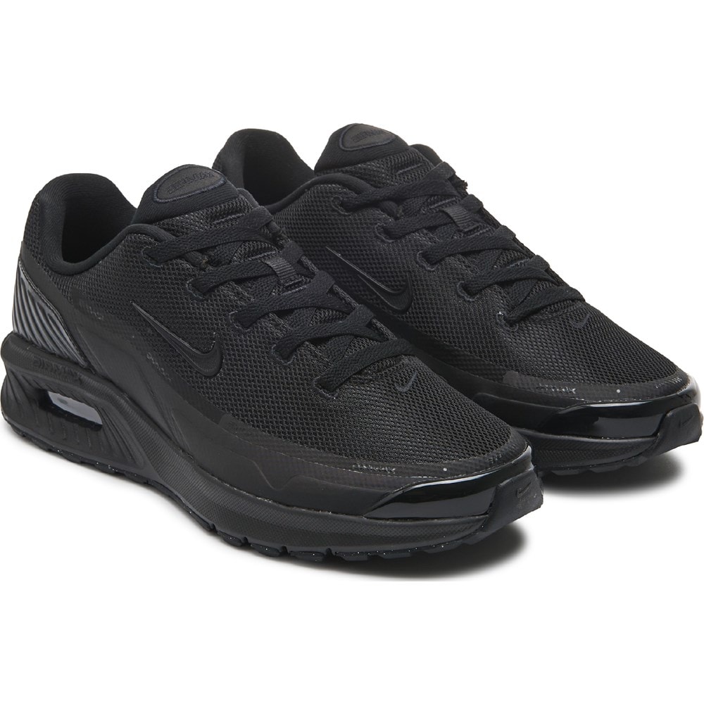 black nikes famous footwear