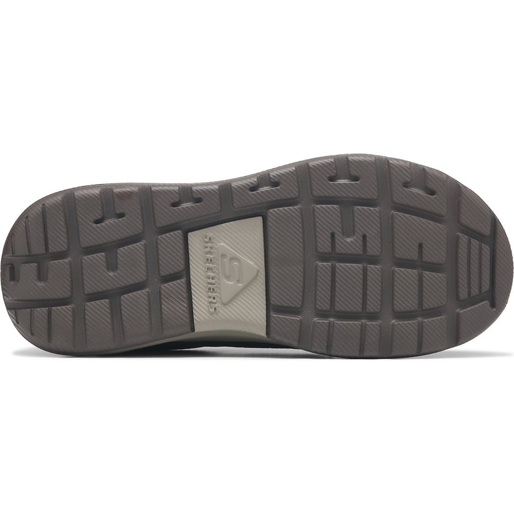 Skechers Men's Finch Bungee Lace Wide Slip On | Famous Footwear