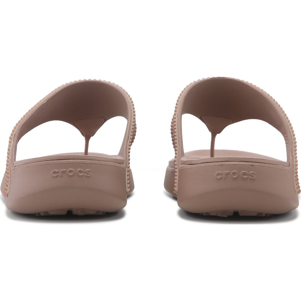 ザクロ Crocs Women's Getaway Triangle Flip Sandal | Famous Footwear