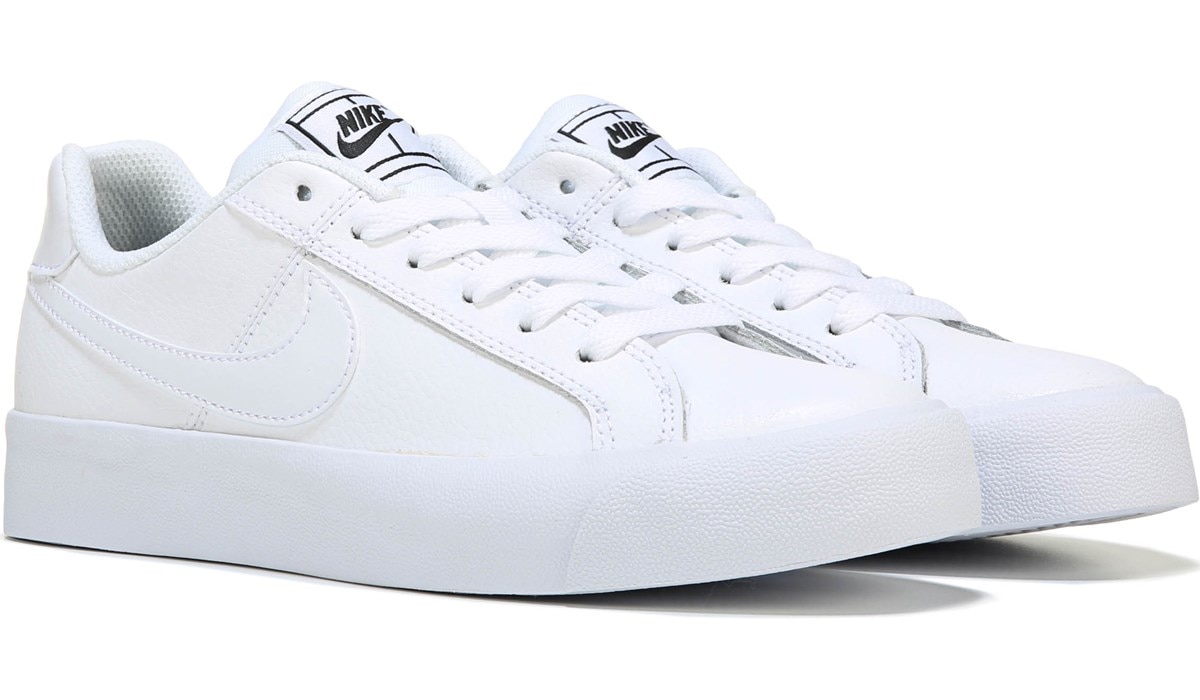 nike royale court sneakers