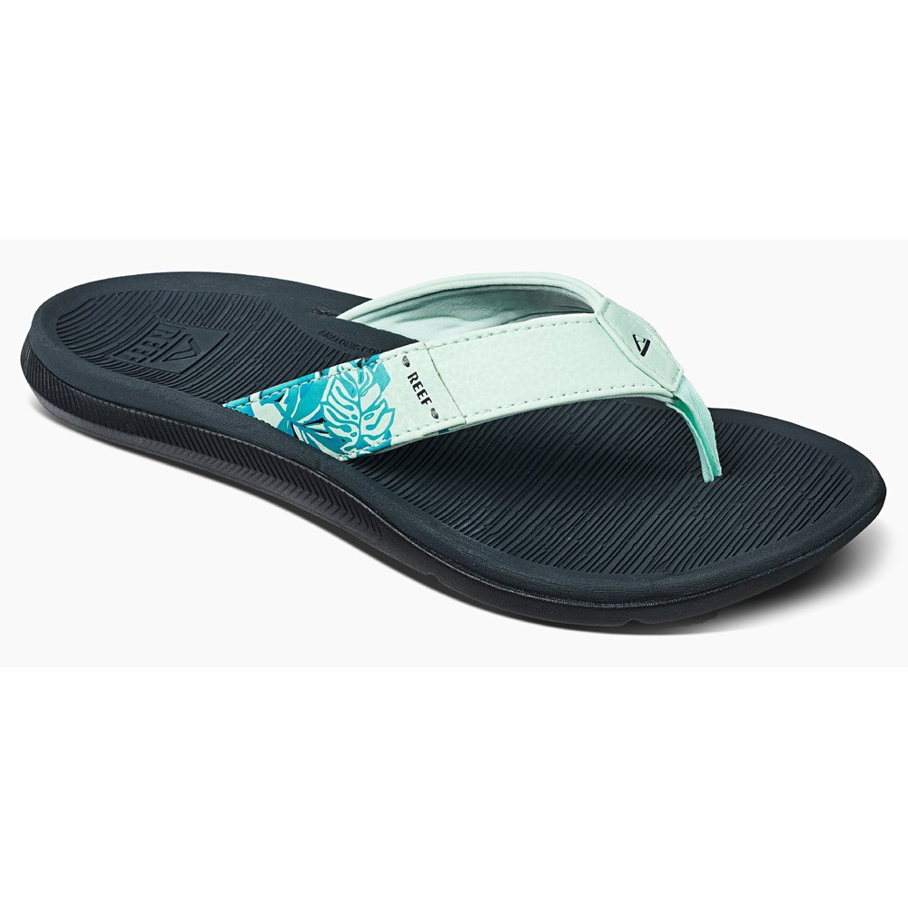 Famous footwear womens outlet flip flops