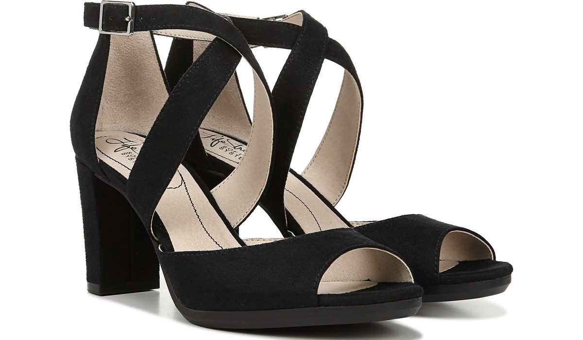 famous footwear wide width