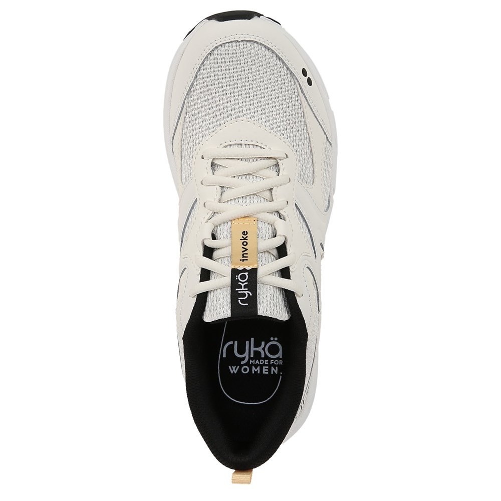 Women's Invoke Walking Sneaker