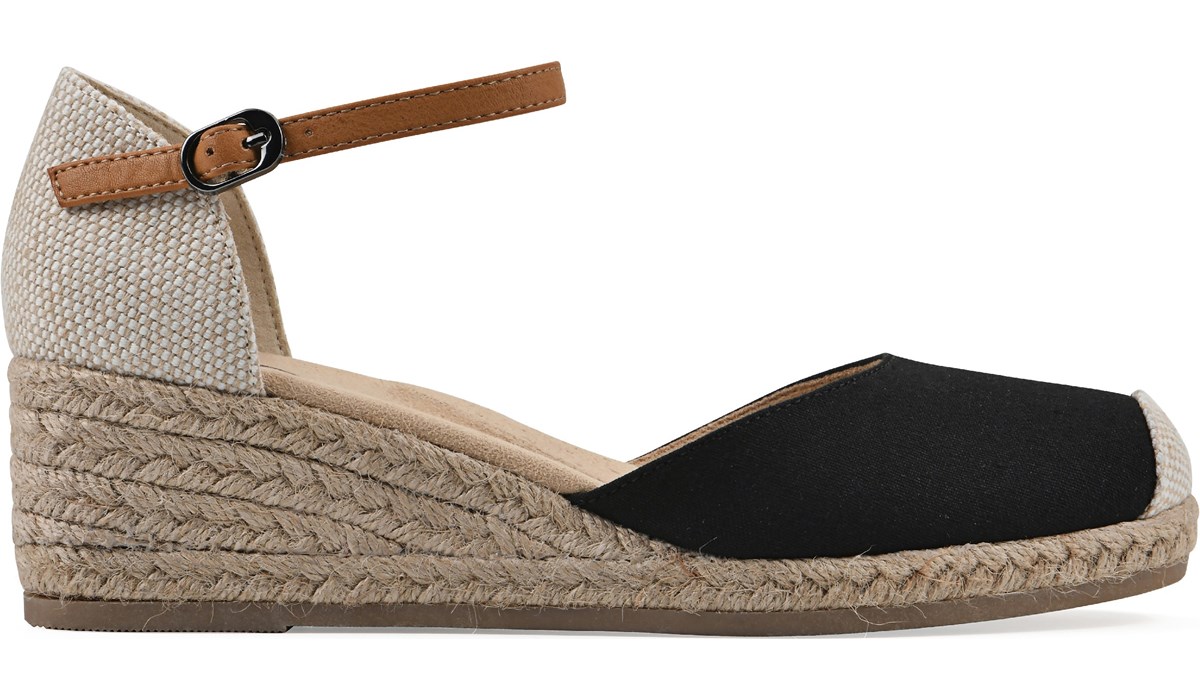 franco sarto jaya pump